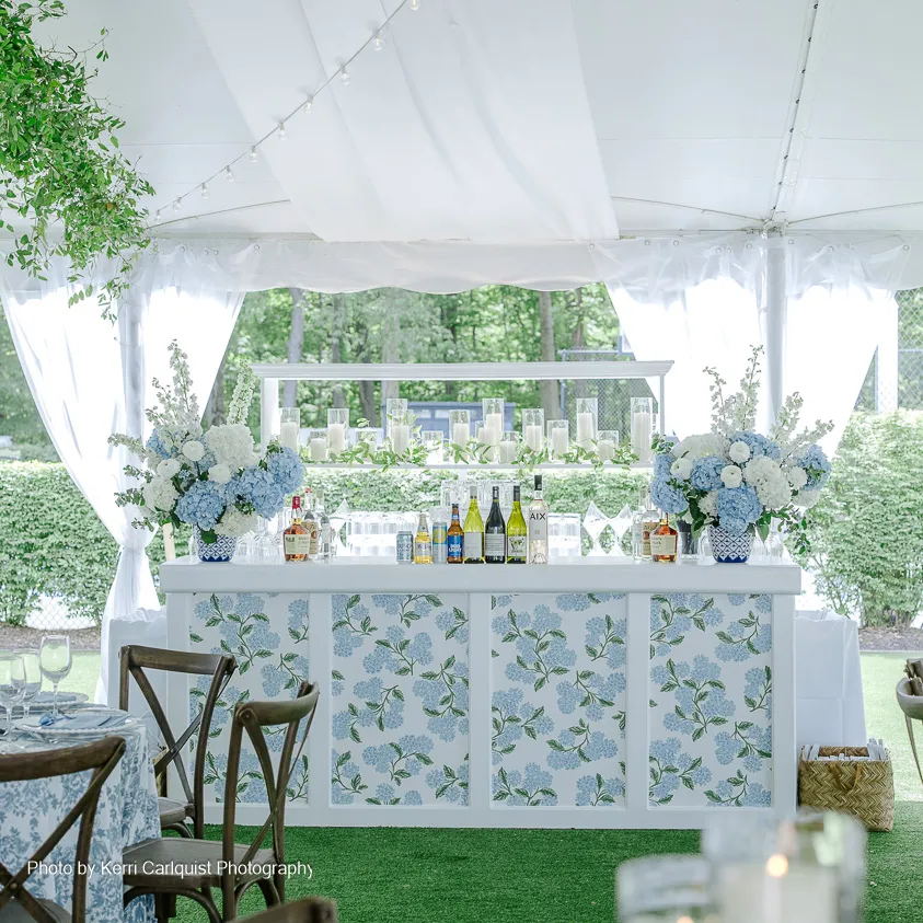 white bar with applique