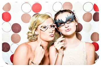 budget-friendly-graduation-party-ideas-8 Graduation Photo Booth Friends With Props