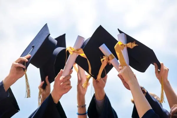 budget-friendly graduation party ideas