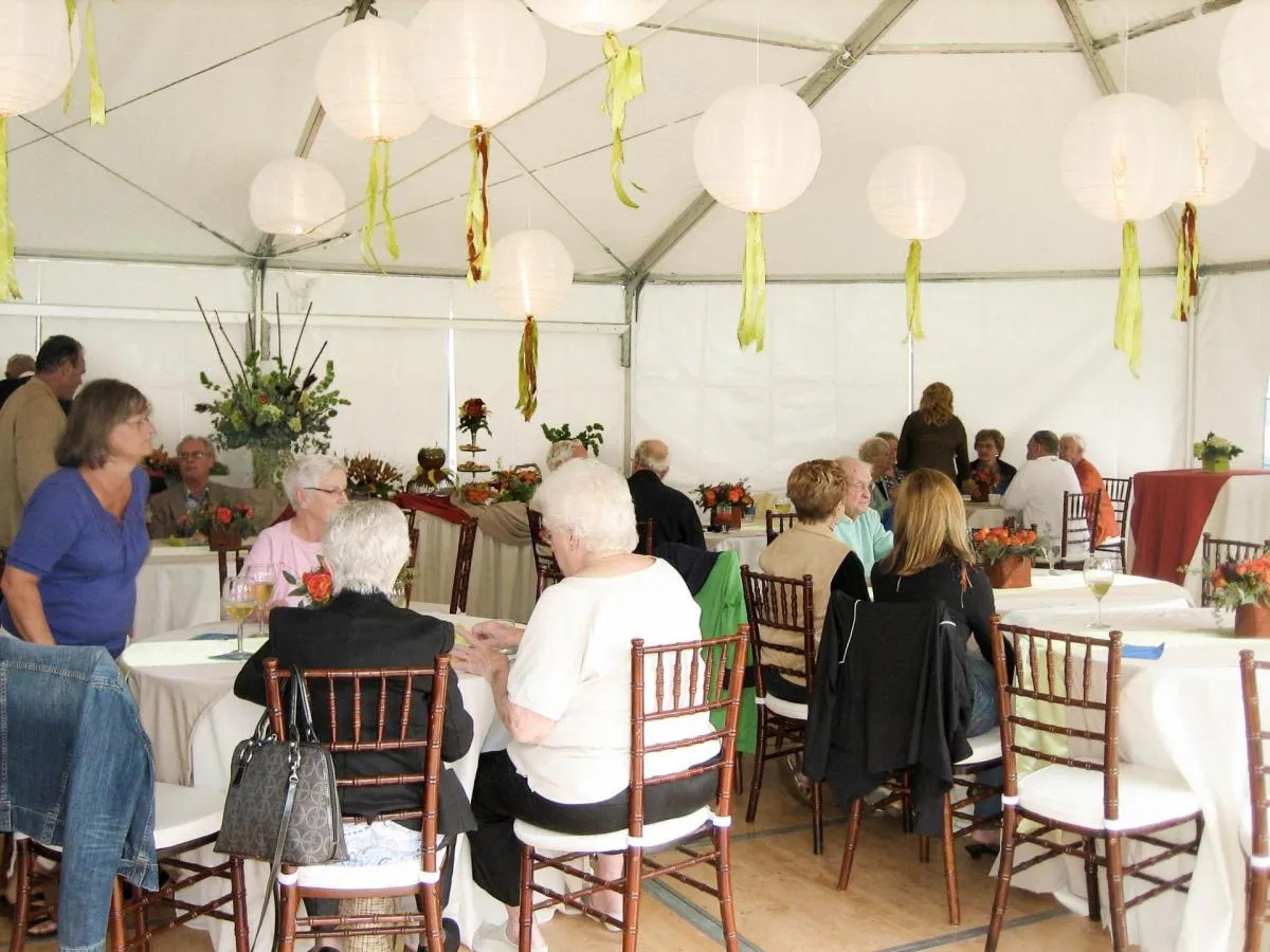Plan a Family Reunion Your Relatives Love.