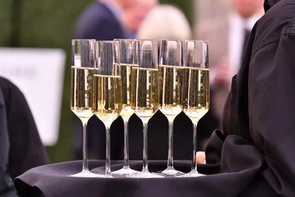 renting glassware for events
