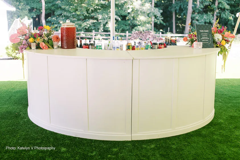 white serpentine bar